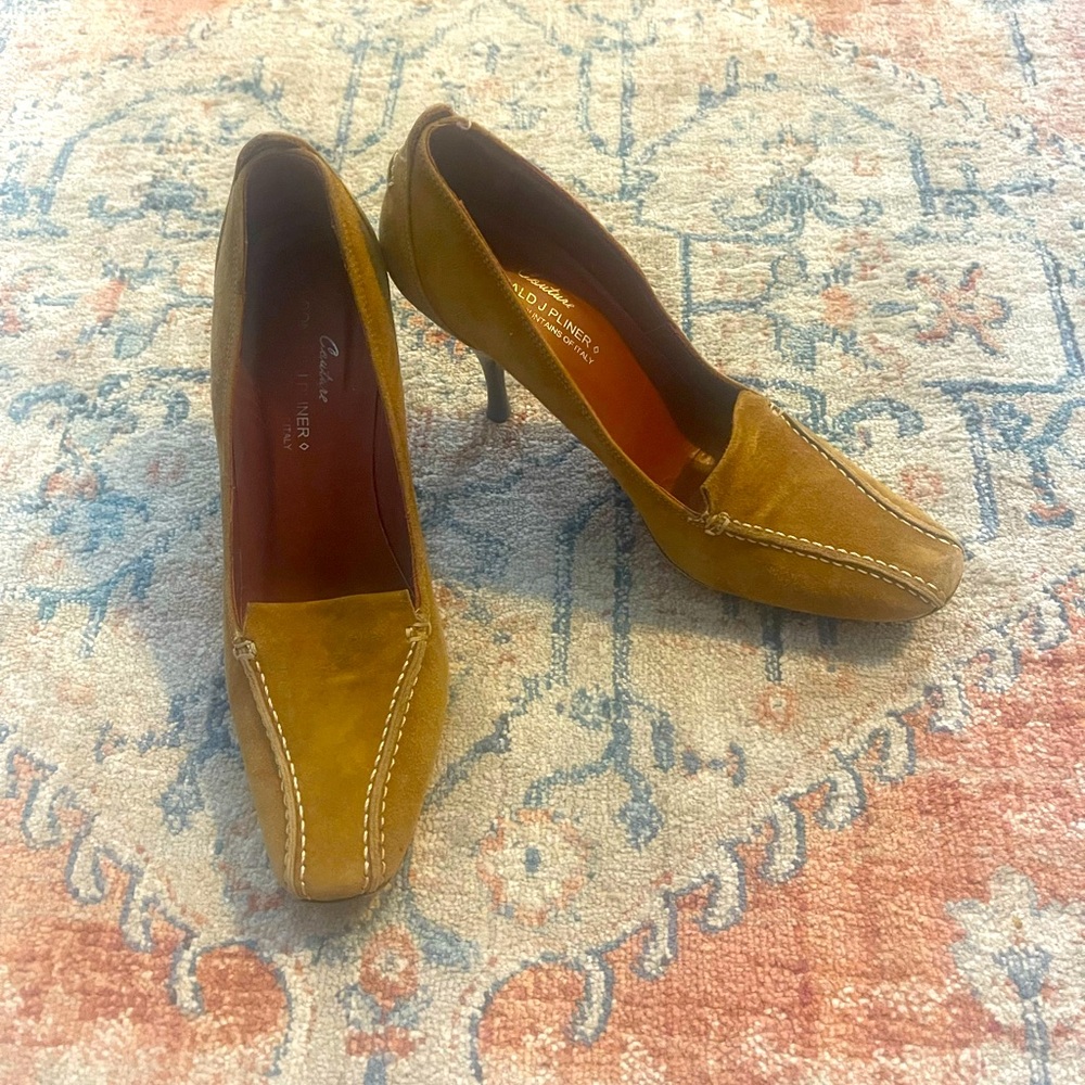 Donald Pliner suede Brown High Heel Loafers